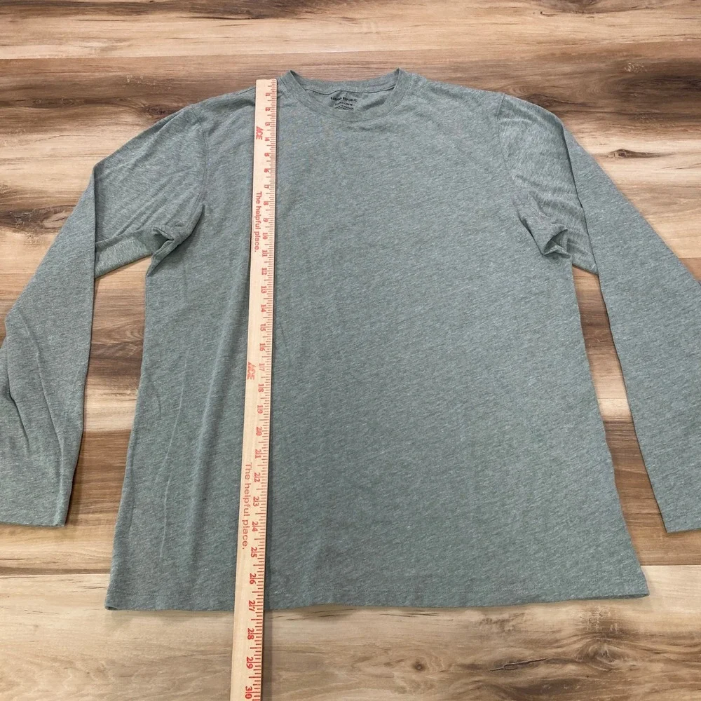 Banana Republic fitted crew